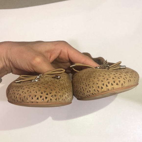 Sam Edelman Tan Flats - Picture 8 of 8